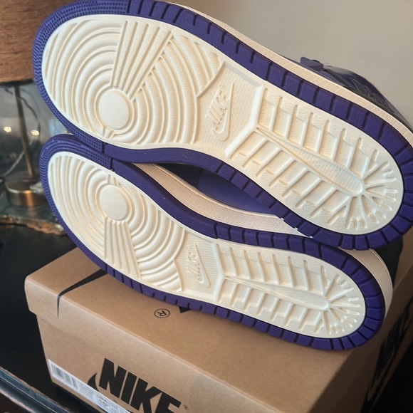 COPY - Jordan 1 Zoom / CMFT Have worn these three times. Men’s 9 / Women’s 10.5 - Picture 7 of 10